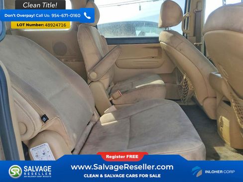 Used 2015 Kia Sedona LX image 13