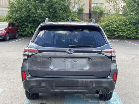 Certified 2025 Subaru Forester Premium AWD/4WD image 4