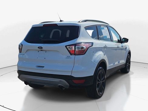 Used 2018 Ford Escape SE FWD image 6