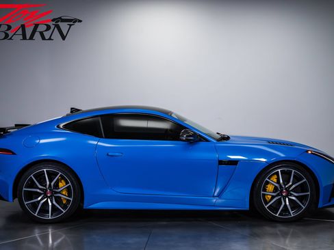 Used 2017 Jaguar F-TYPE SVR AWD/4WD image 6