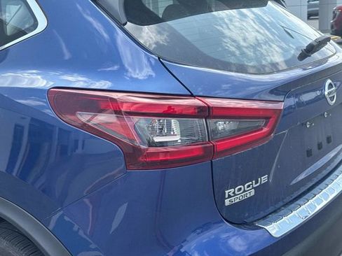 Used 2022 Nissan Rogue Sport SV FWD image 12