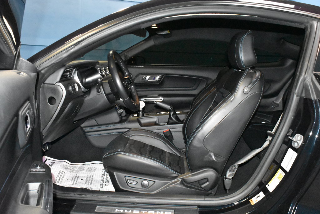 Used 2022 Ford Mustang GT Premium w/ Equipment Group 401A RWD image 7