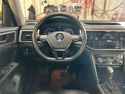 Used 2018 Volkswagen Atlas SEL Premium image 13