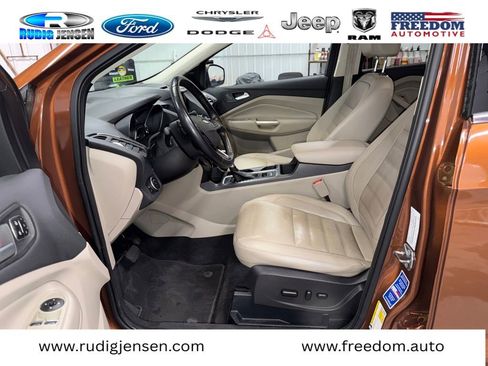 Used 2017 Ford Escape Titanium image 10