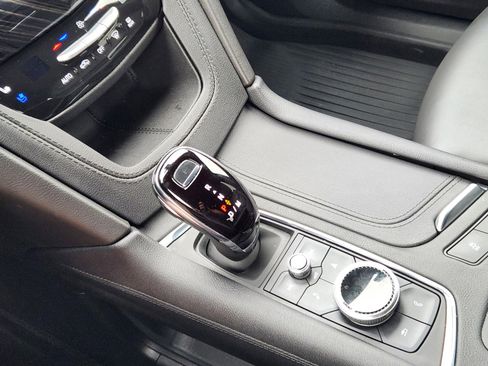 Certified 2023 Cadillac XT6 Premium Luxury w/ Technology Package FWD image 17