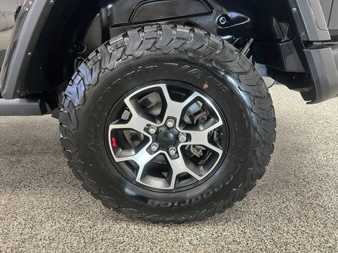 Used 2023 Jeep Wrangler Unlimited Rubicon AWD/4WD image 24