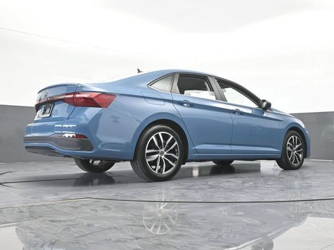 Used 2025 Volkswagen Jetta SE FWD image 57