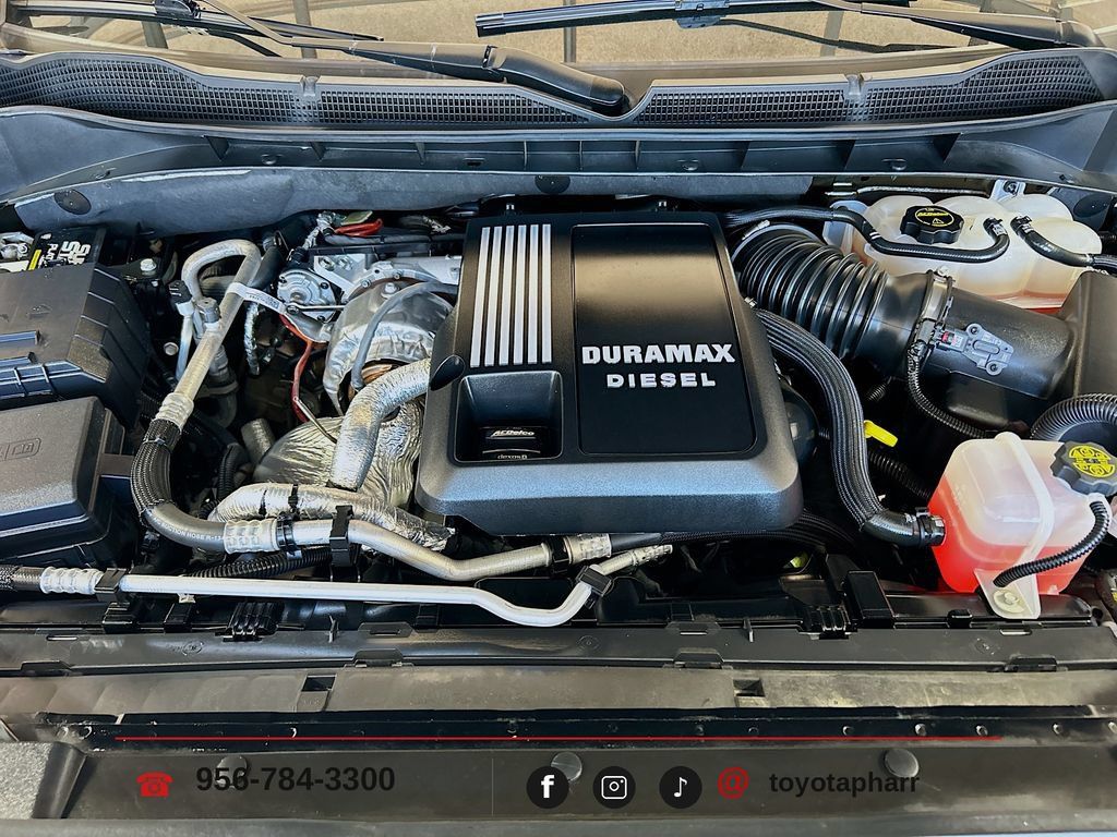Used 2025 Chevrolet Silverado 1500 LT Trail Boss w/ LT Trail Boss Premium Package AWD/4WD image 30