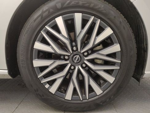 Used 2025 Nissan Altima 2.5 SV FWD image 31