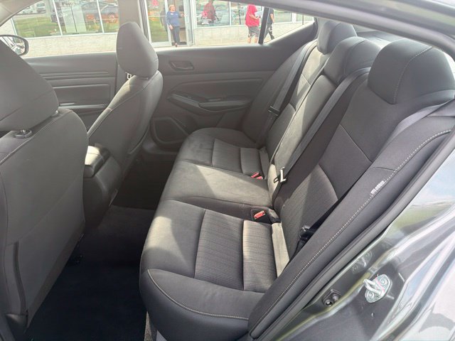 Used 2024 Nissan Altima 2.5 SV FWD image 10