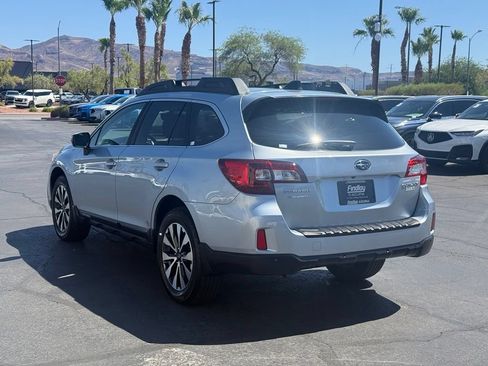 Used 2017 Subaru Outback 2.5i Limited AWD/4WD image 3