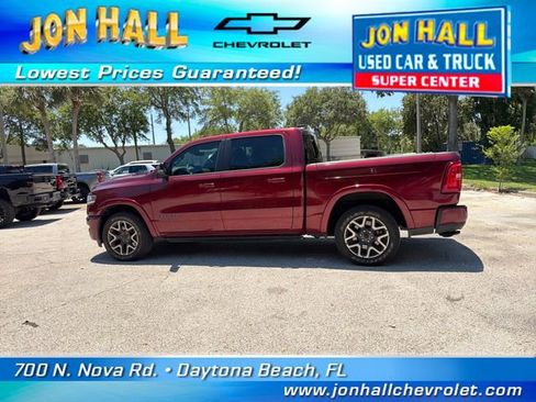 Used 2025 RAM 1500 Laramie AWD/4WD image 6