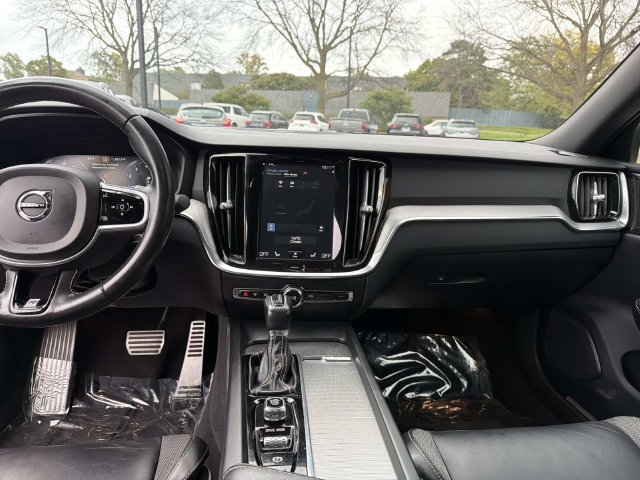 Used 2019 Volvo S60 T6 R-Design AWD/4WD image 27