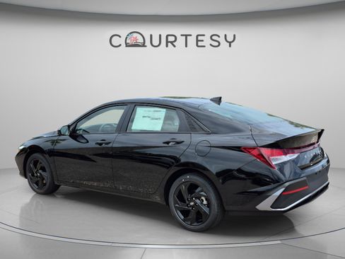 New 2026 Hyundai Elantra Sport FWD image 3