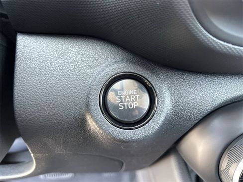 New 2025 Hyundai Venue Limited image 28