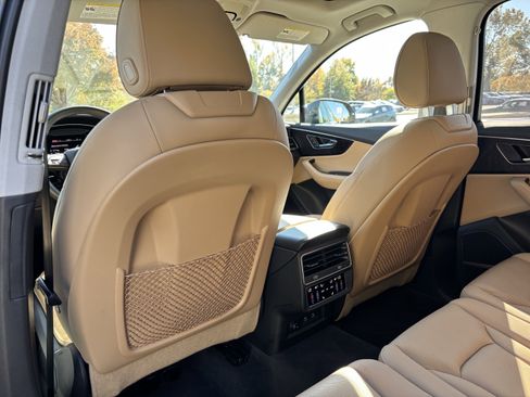 Used 2023 Audi Q7 3.0T Prestige image 33