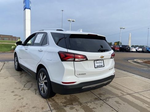 Used 2023 Chevrolet Equinox Premier AWD/4WD image 9