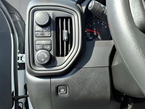 New 2026 Chevrolet Silverado 1500 Custom image 18