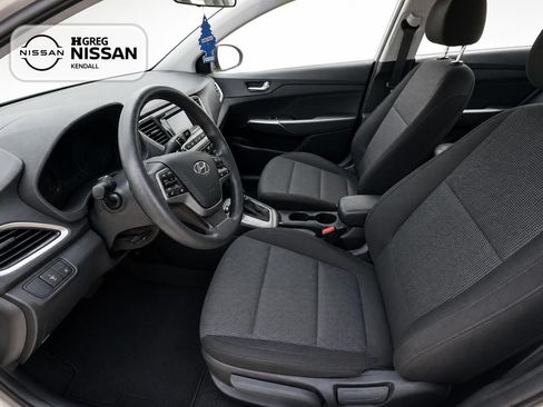 Used 2022 Hyundai Accent SE FWD image 7