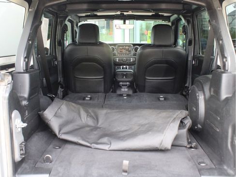 Certified 2021 Jeep Wrangler Unlimited Sahara AWD/4WD image 33