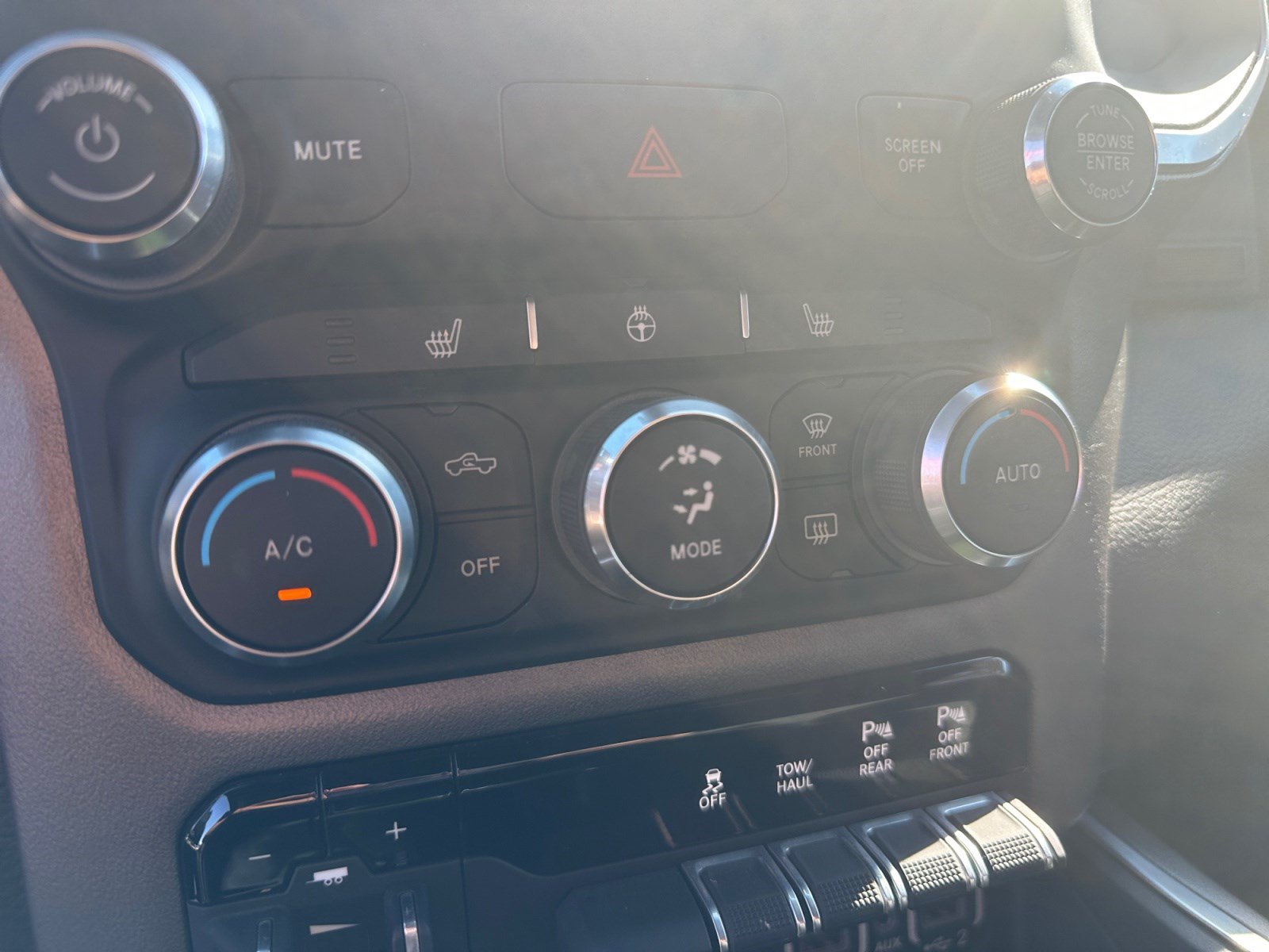 Used 2022 RAM 1500 Lone Star AWD/4WD image 17