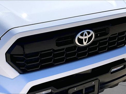 Used 2024 Toyota Tacoma TRD Off-Road AWD/4WD image 52