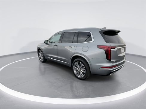 Used 2024 Cadillac XT6 Premium Luxury w/ Technology Package image 6