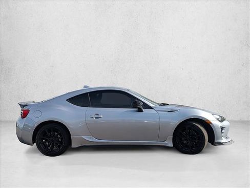 Used 2018 Toyota 86 image 4