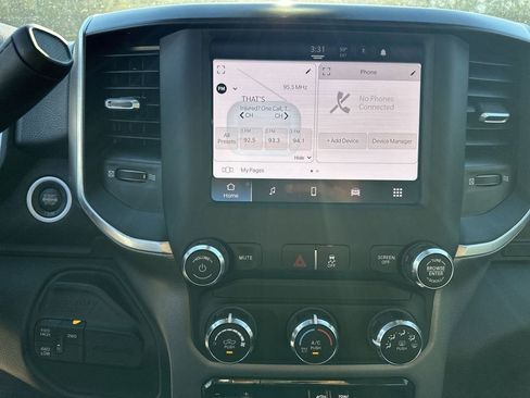 Used 2024 RAM 2500 Big Horn image 29