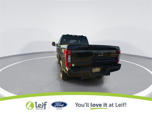 Used 2022 Ford F250 XLT w/ Black Appearance Package image 9
