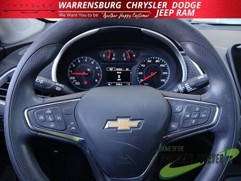 Used 2023 Chevrolet Malibu LS image 17