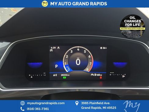 Used 2023 Volkswagen Tiguan SE image 17