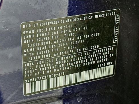 Used 2023 Volkswagen Tiguan SE FWD image 12