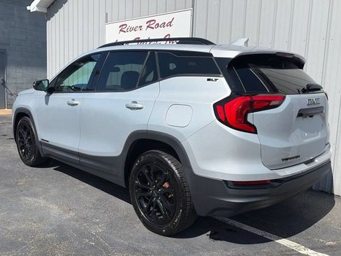 Used 2021 GMC Terrain SLT w/ Infotainment Package II AWD/4WD image 10