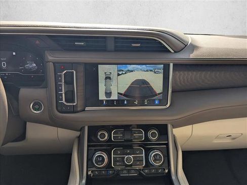Used 2023 GMC Yukon XL Denali RWD image 14
