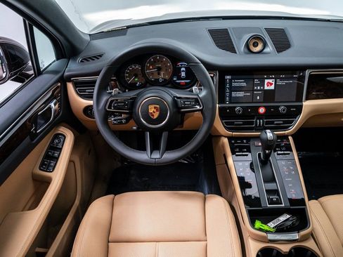 New 2026 Porsche Macan image 14