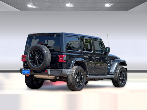 Used 2023 Jeep Wrangler Unlimited Sahara AWD/4WD image 8