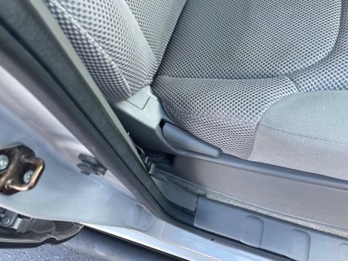 Used 2016 Nissan Frontier SV RWD image 41