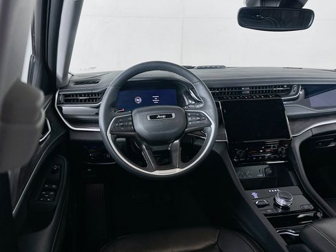 Used 2022 Jeep Grand Cherokee Limited 4xe AWD/4WD image 17