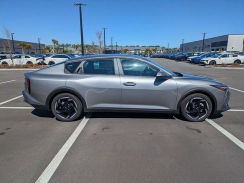 New 2025 Kia K4 EX image 2