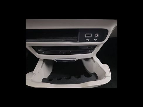 Used 2018 Chrysler Pacifica Touring-L Plus FWD image 24