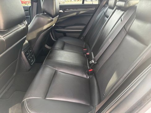 Used 2022 Chrysler 300 S w/ Comfort Group image 16