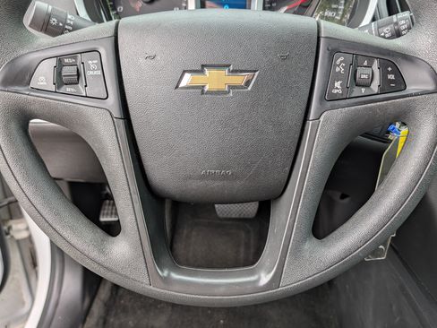 Used 2017 Chevrolet Equinox LS FWD image 25