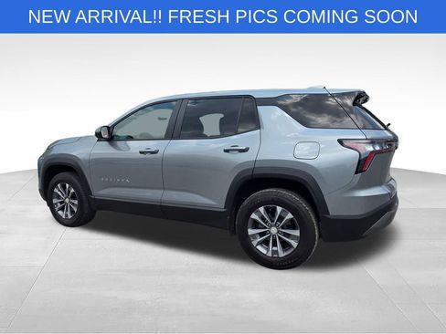 Used 2026 Chevrolet Equinox LT FWD image 4
