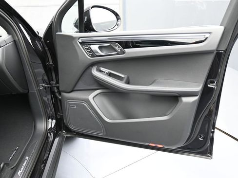 New 2026 Porsche Macan S image 29