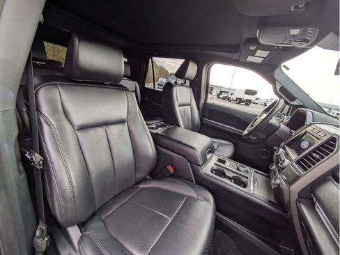 Certified 2021 Ford Expedition XLT image 30