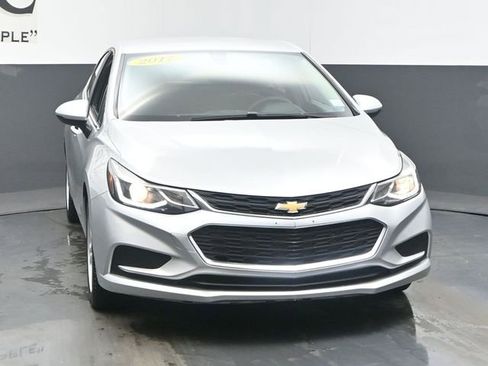 Used 2017 Chevrolet Cruze LT w/ Convenience Package FWD image 50