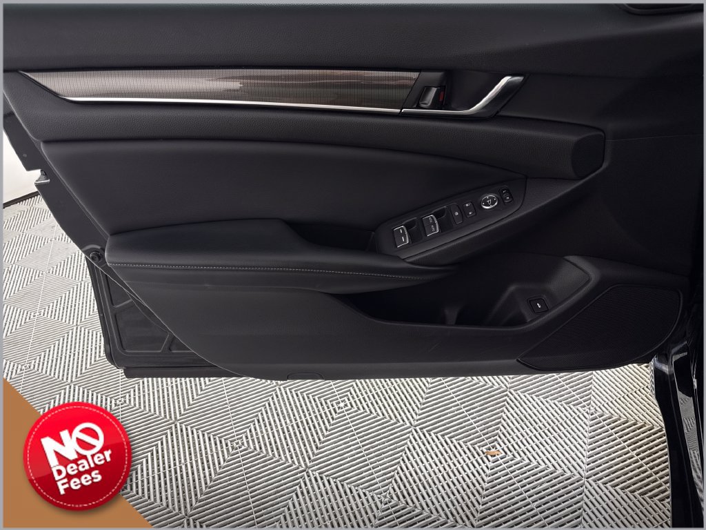 Used 2018 Honda Accord Sport image 8