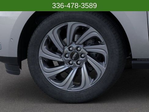 New 2024 Lincoln Navigator L Reserve image 19