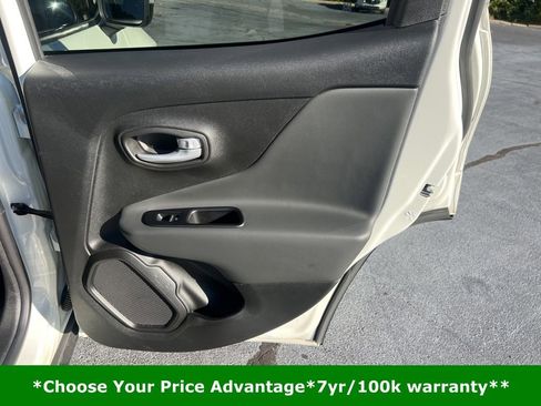 Certified 2023 Jeep Renegade Latitude image 15